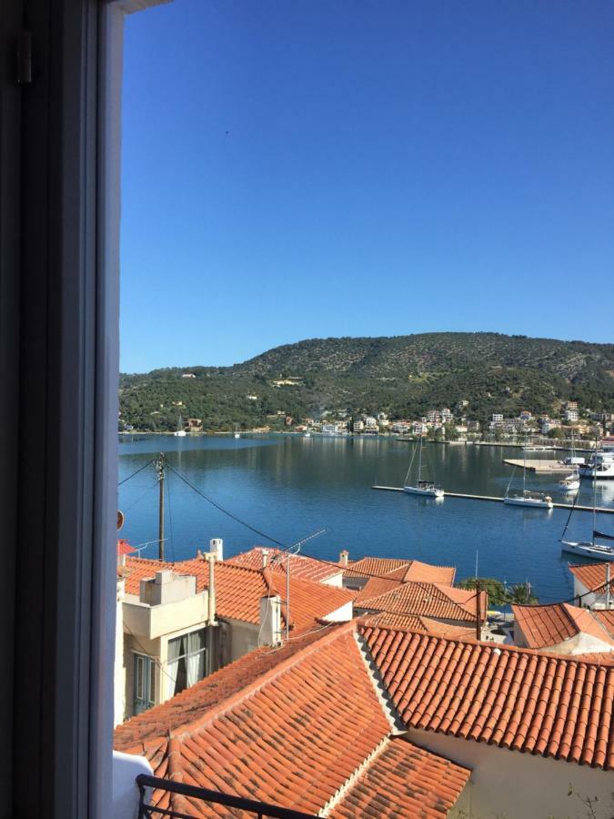 Gigi Rooms Poros Town Exterior foto